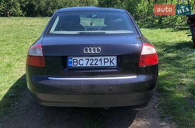 Седан Audi A4 2002 в Глинянах