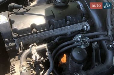 Седан Audi A4 2002 в Глинянах