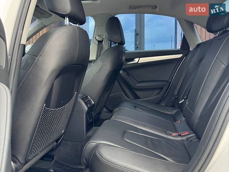 Седан Audi A4 2016 в Киеве