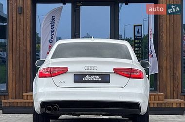 Седан Audi A4 2016 в Киеве