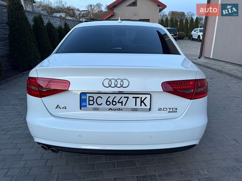 Седан Audi A4 2014 в Львове