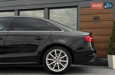 Седан Audi A4 2014 в Рівному