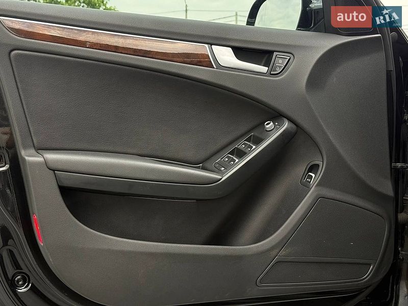 Седан Audi A4 2014 в Рівному