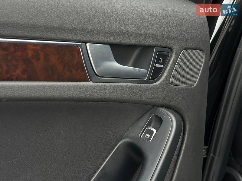 Седан Audi A4 2014 в Рівному