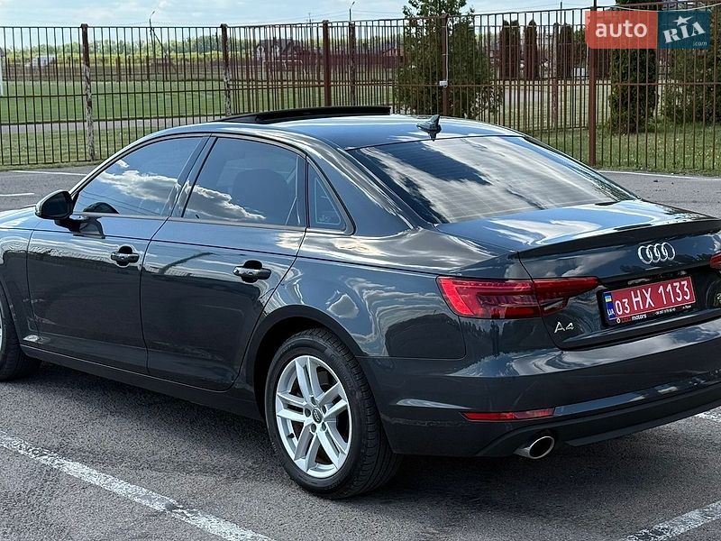 Седан Audi A4 2017 в Луцке