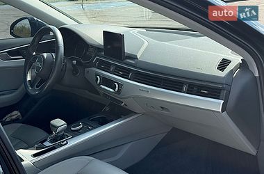 Седан Audi A4 2017 в Луцке