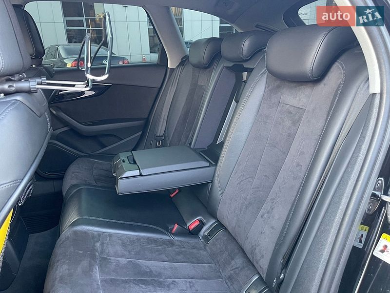 Універсал Audi A4 2016 в Києві