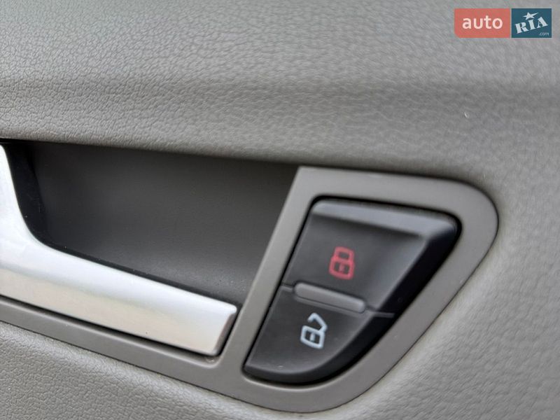 Універсал Audi A4 2009 в Макарові