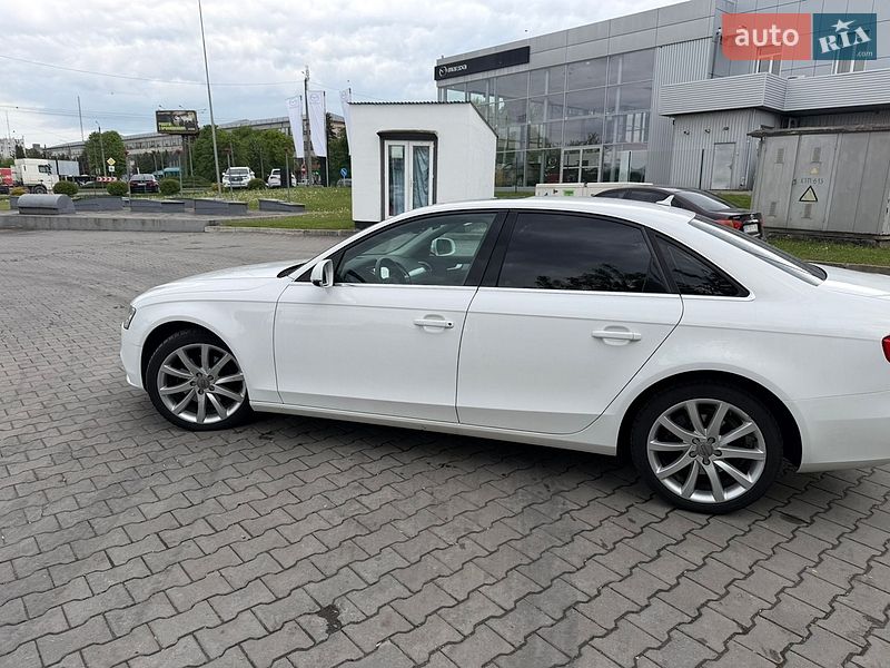 Седан Audi A4 2015 в Хмельницком