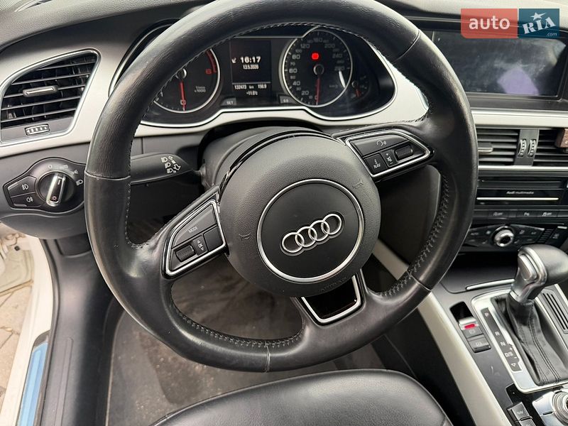 Седан Audi A4 2015 в Хмельницком