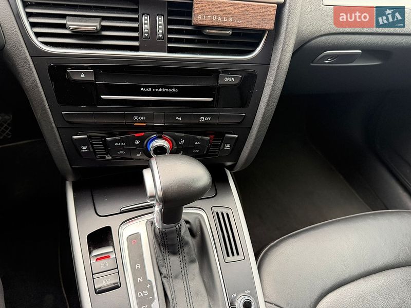 Седан Audi A4 2015 в Хмельницком