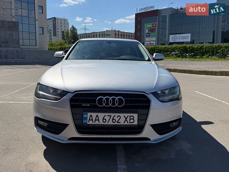 Седан Audi A4 2012 в Киеве