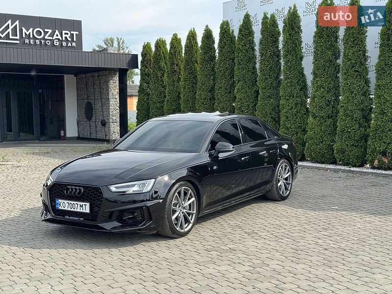 Седан Audi A4 2016 в Иршаве