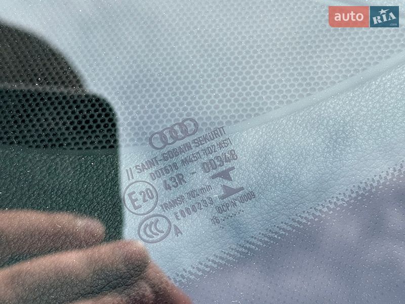 Седан Audi A4 2016 в Иршаве