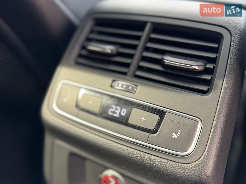 Седан Audi A4 2016 в Иршаве