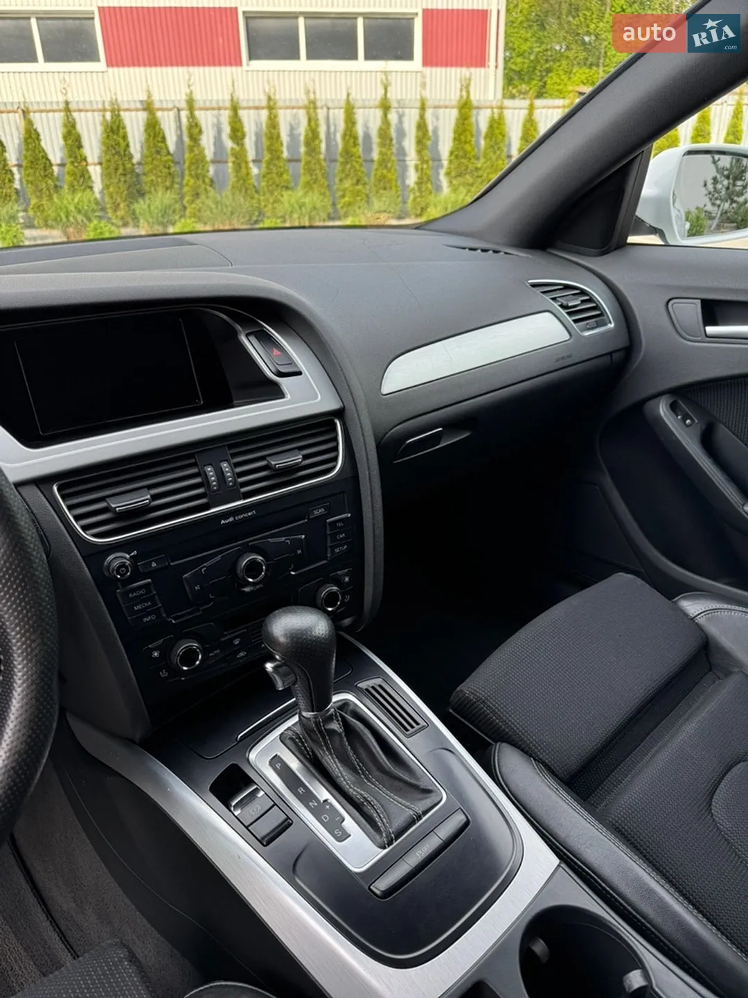 2011 Audi A4 - мініатюра 9