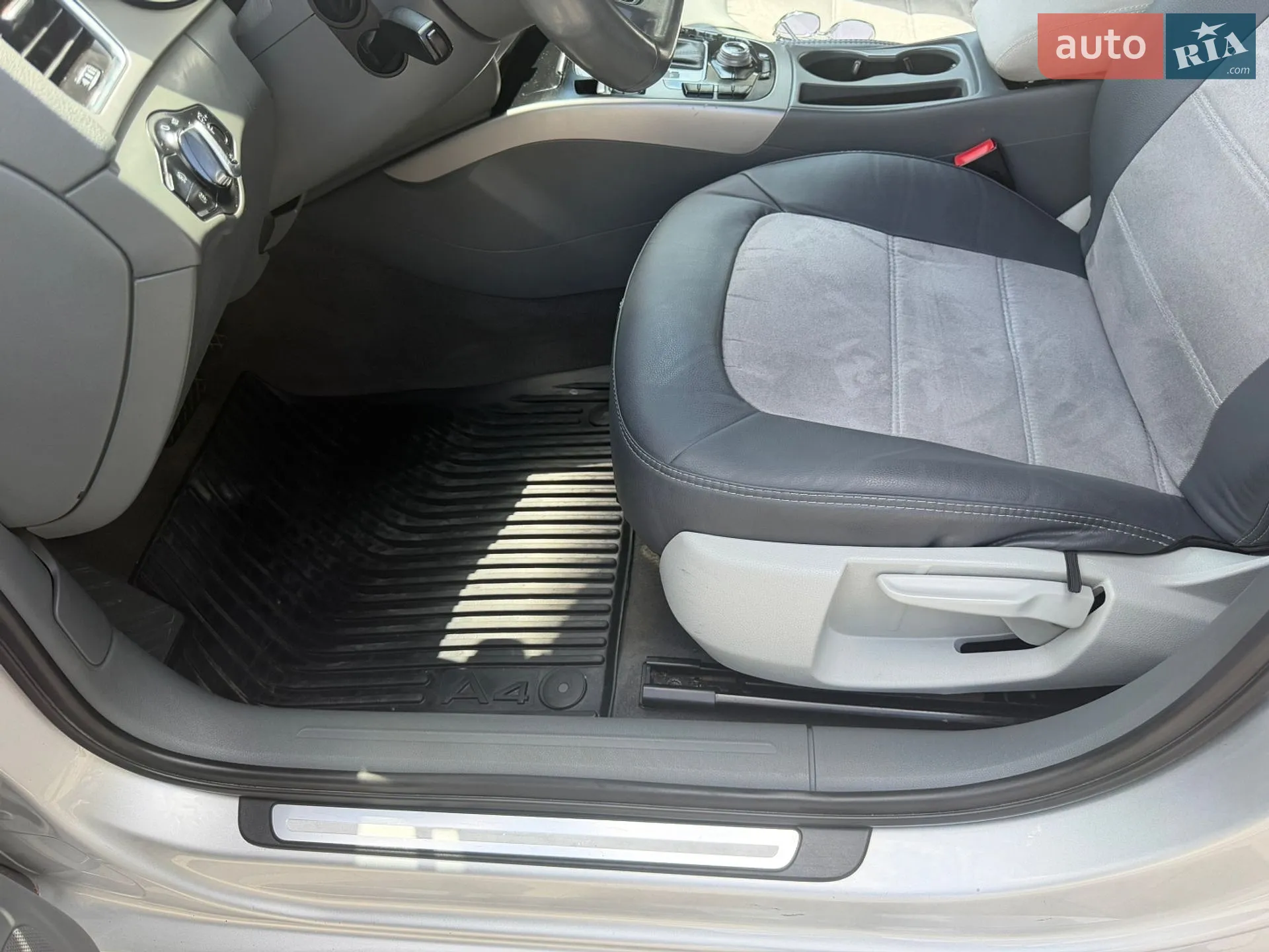2012 Audi A4 - мініатюра 23