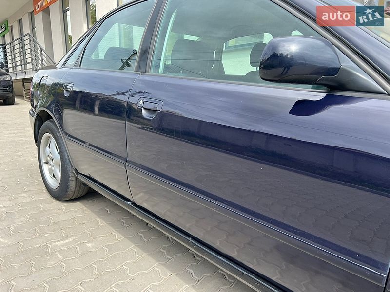 Седан Audi A4 1997 в Львове