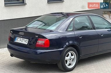 Седан Audi A4 1997 в Львове