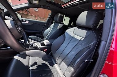 Седан Audi A4 2022 в Виннице