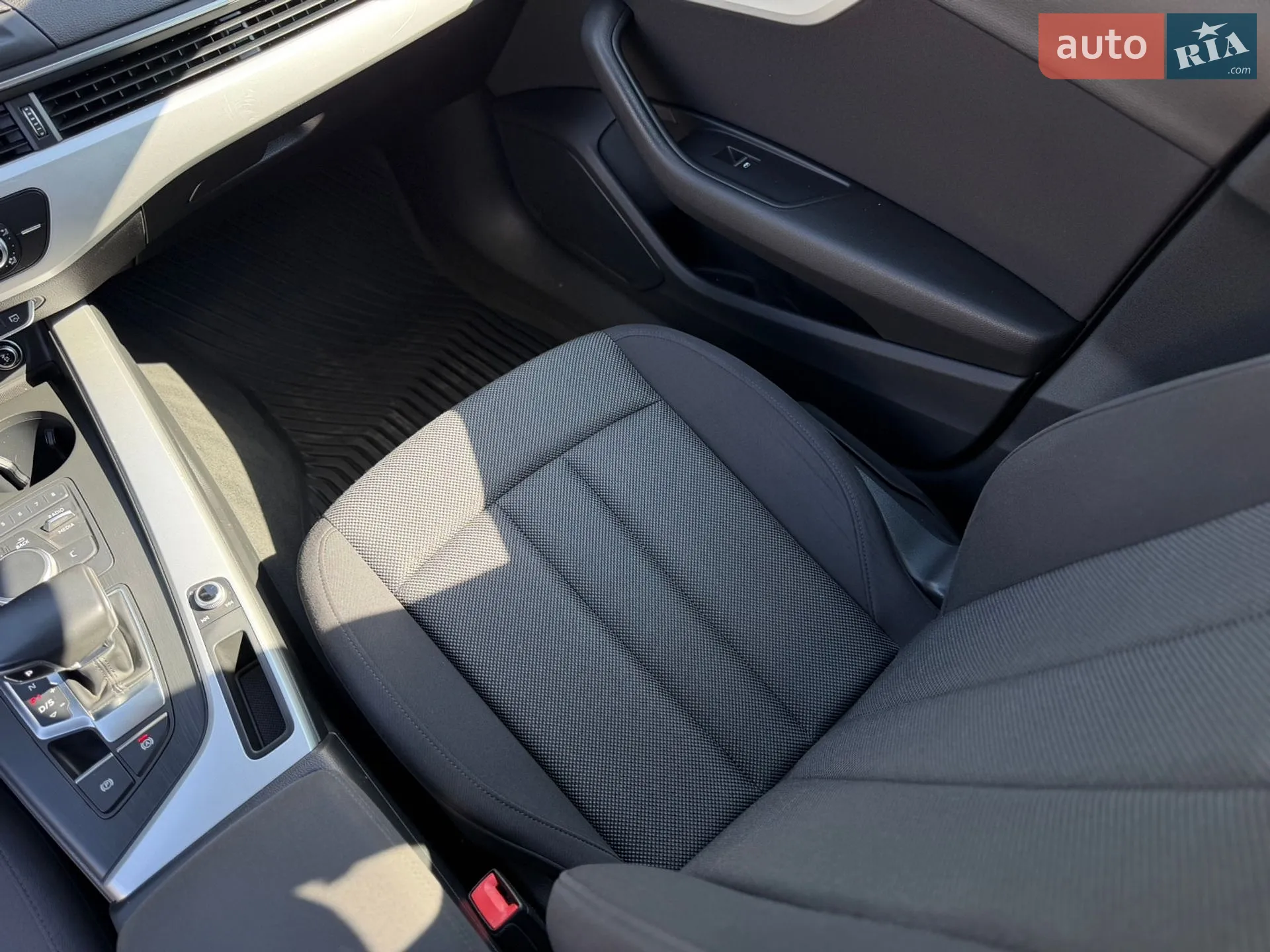 2017 Audi A4 - мініатюра 17