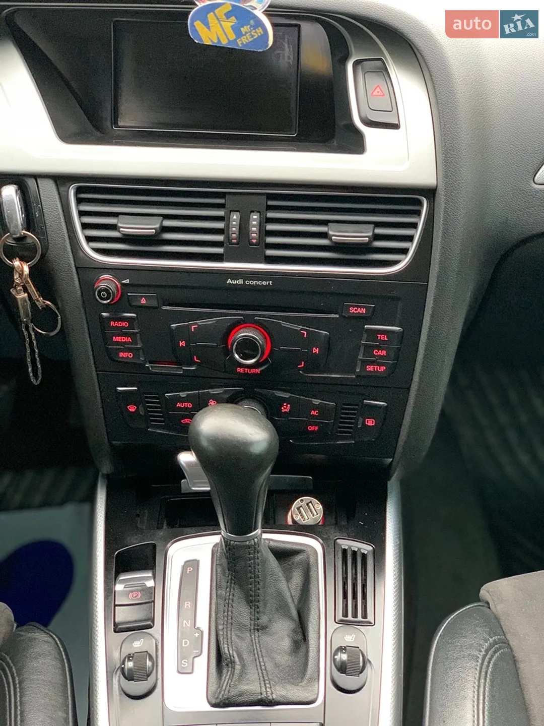 2011 Audi A4 - мініатюра 9