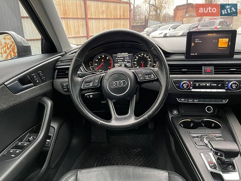 Седан Audi A4 2016 в Харькове
