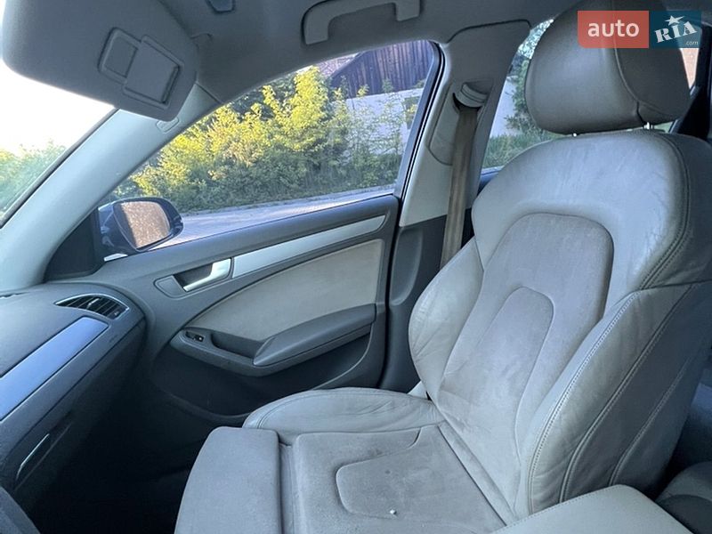 Седан Audi A4 2011 в Сторожинці
