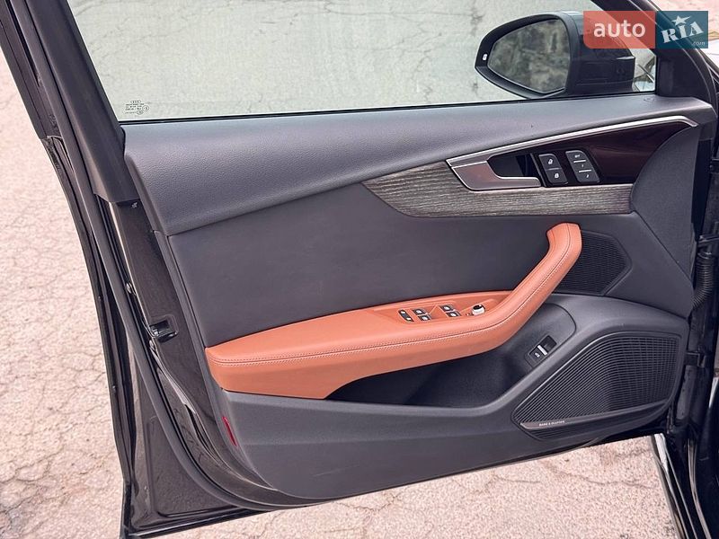 Седан Audi A4 2021 в Виннице