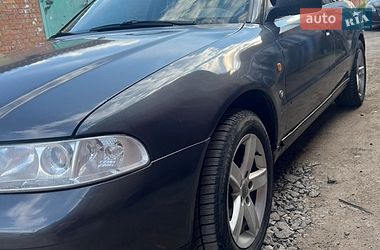 Седан Audi A4 1997 в Виннице