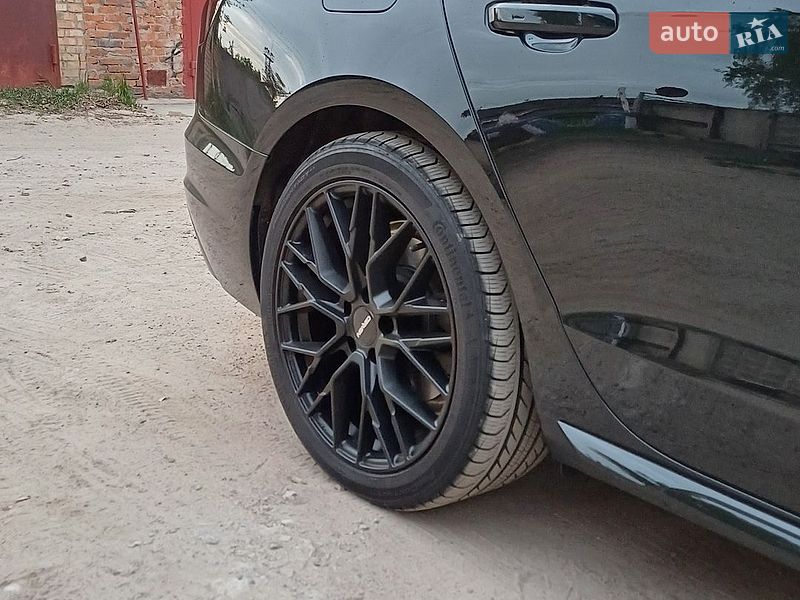 Седан Audi A4 2022 в Ірпені