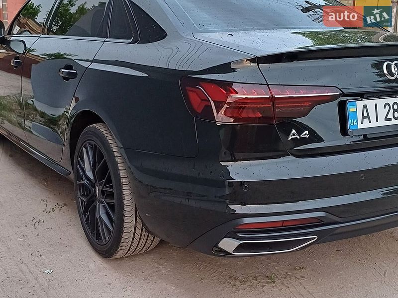 Седан Audi A4 2022 в Ірпені