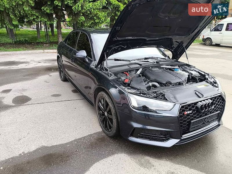 Седан Audi A4 2018 в Сумах
