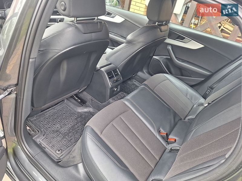 Седан Audi A4 2018 в Львове