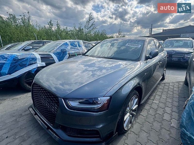 Седан Audi A4 2015 в Львове