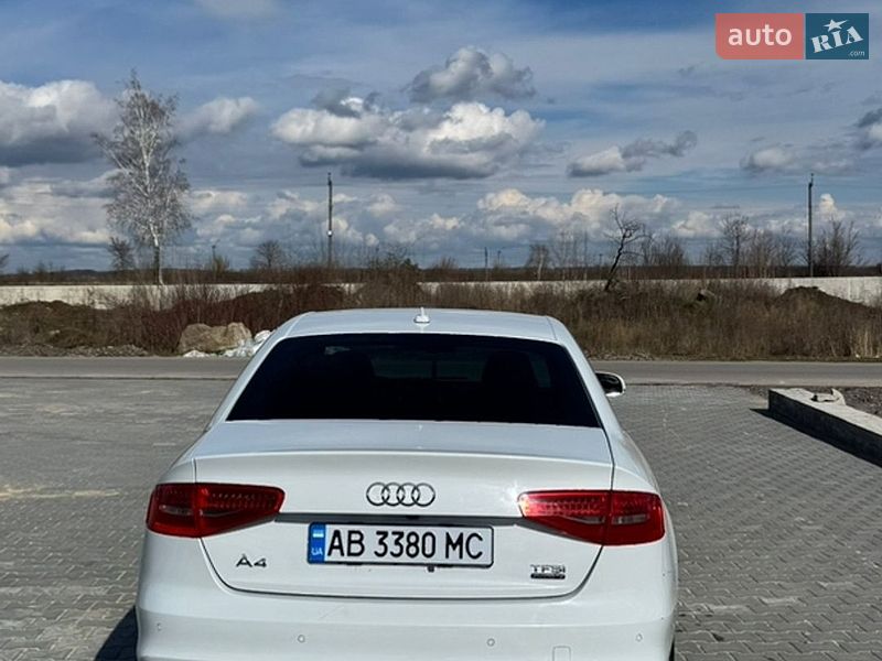 Седан Audi A4 2015 в Калинівці