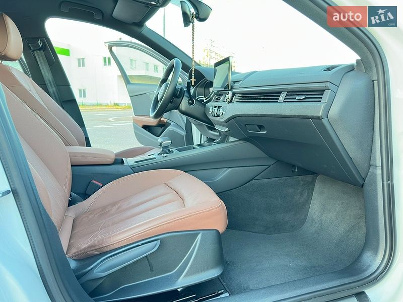 Седан Audi A4 2022 в Одессе
