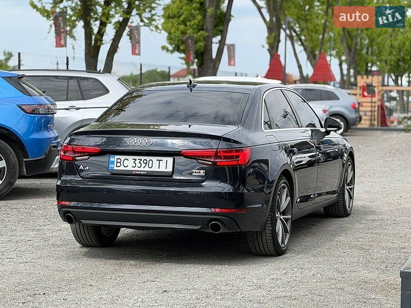 Седан Audi A4 2016 в Львові