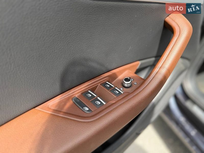 Седан Audi A4 2016 в Львові