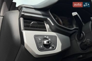 Седан Audi A4 2016 в Львові