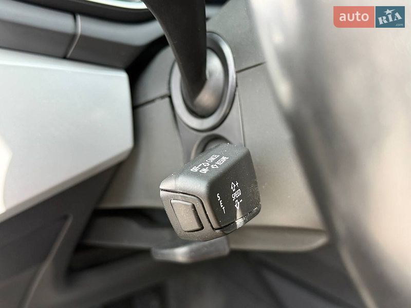 Седан Audi A4 2016 в Львові