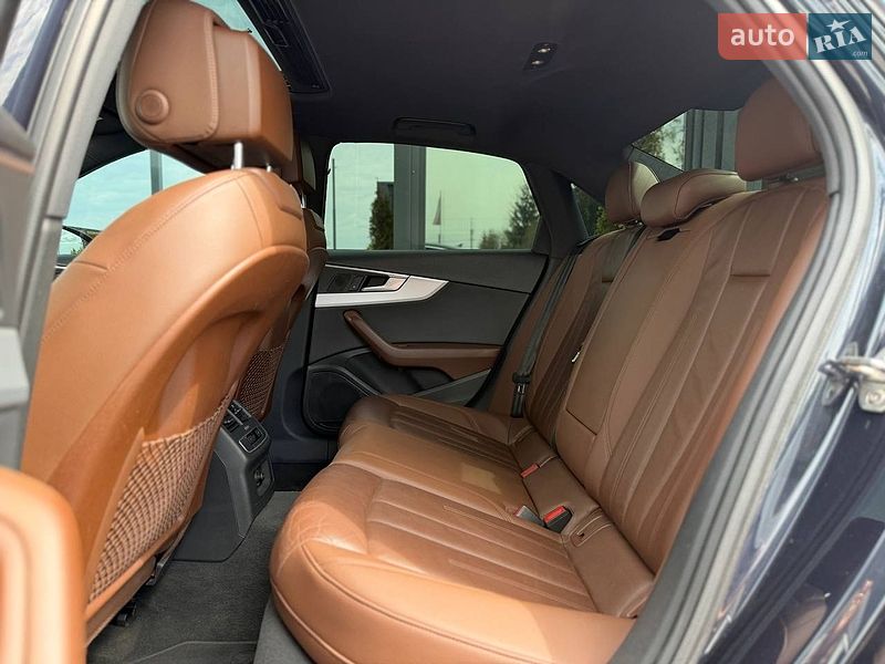 Седан Audi A4 2016 в Львові
