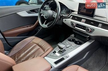 Седан Audi A4 2016 в Львові