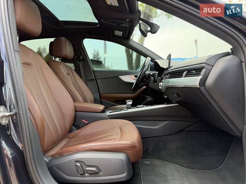 Седан Audi A4 2016 в Львові