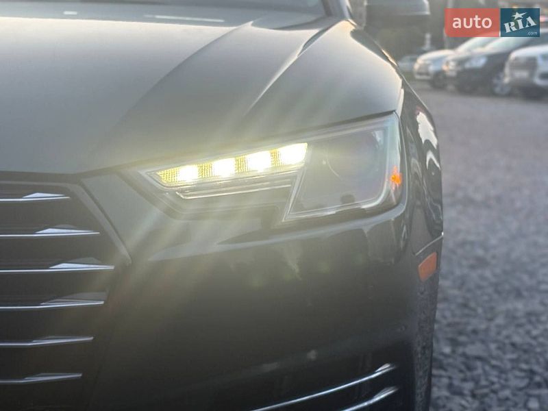 Седан Audi A4 2016 в Львове