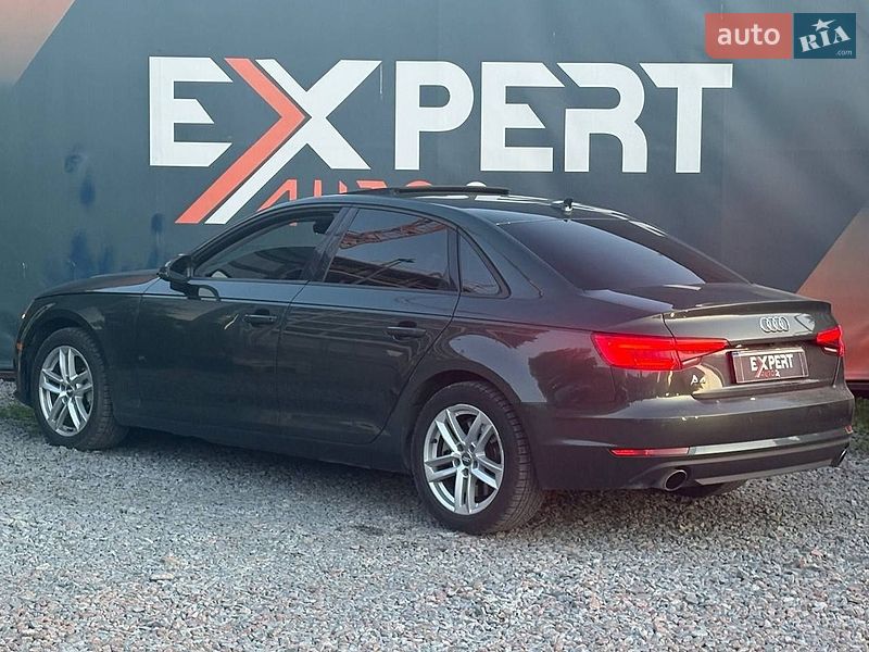 Седан Audi A4 2016 в Львове