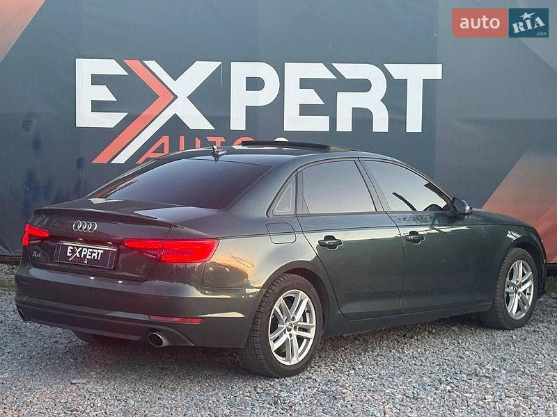 Седан Audi A4 2016 в Львове