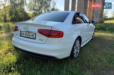 Седан Audi A4 2013 в Олександрії