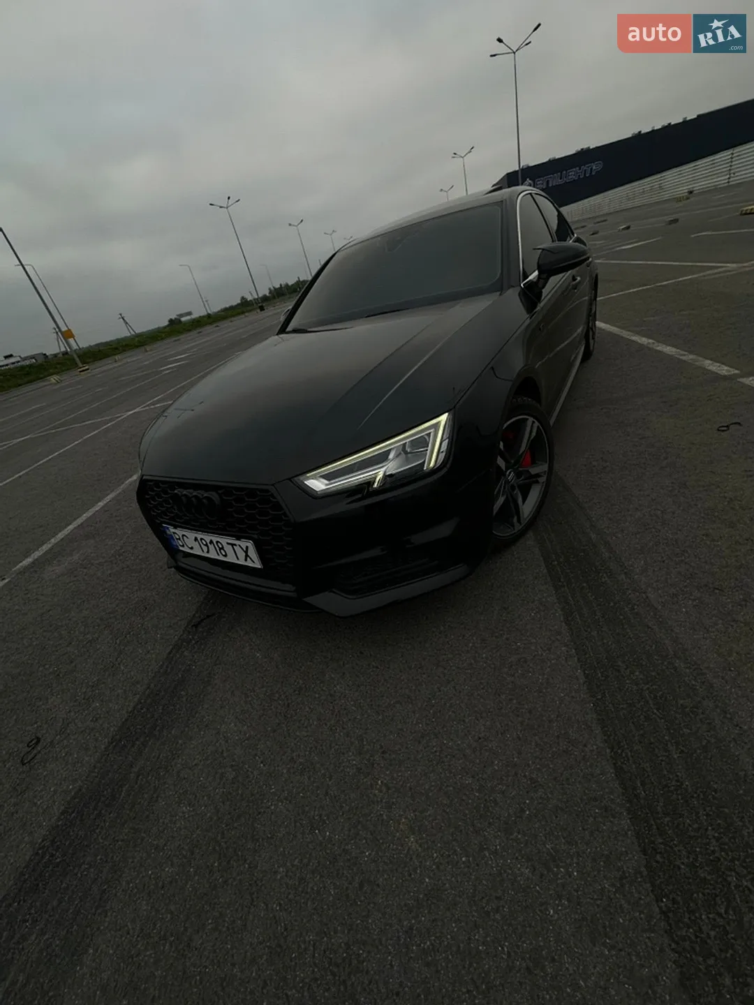 2017 Audi A4 - фото 1