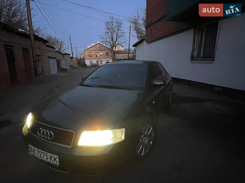 Седан Audi A4 2001 в Виннице